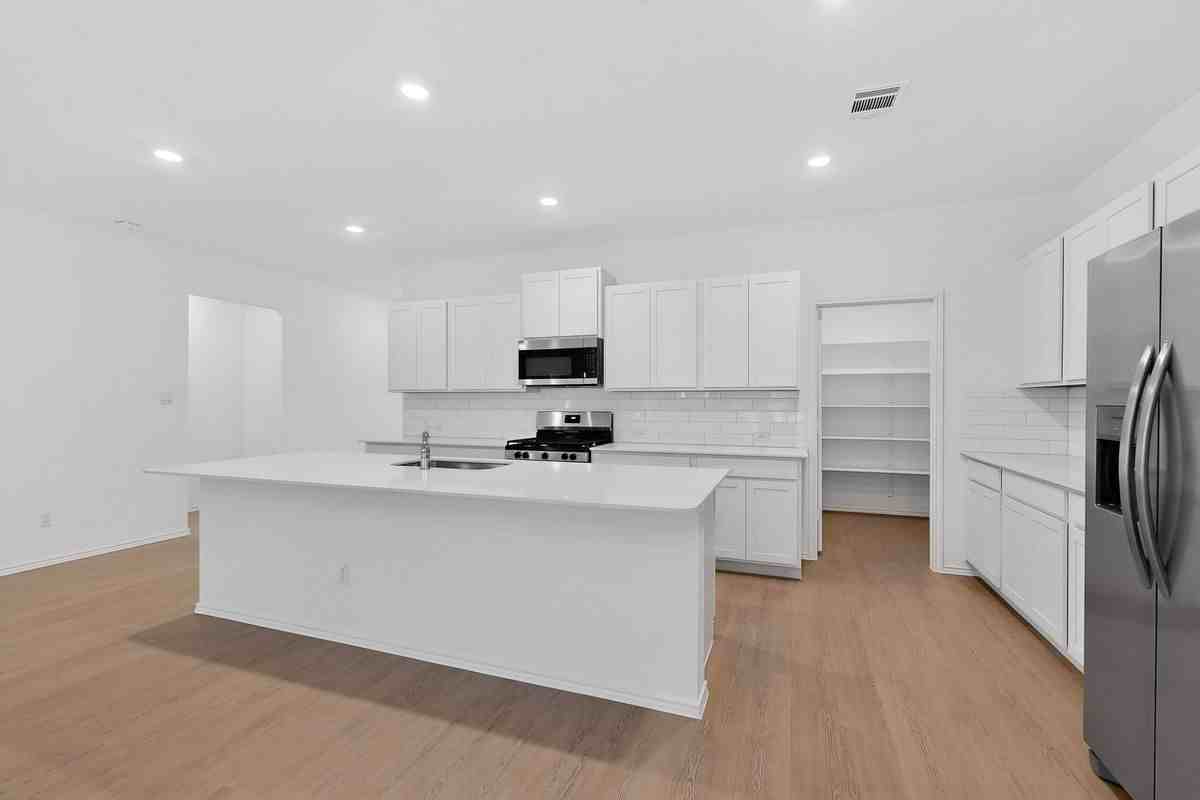 1516 Boggy Creek Ranch Rd - Photo 6 of 24