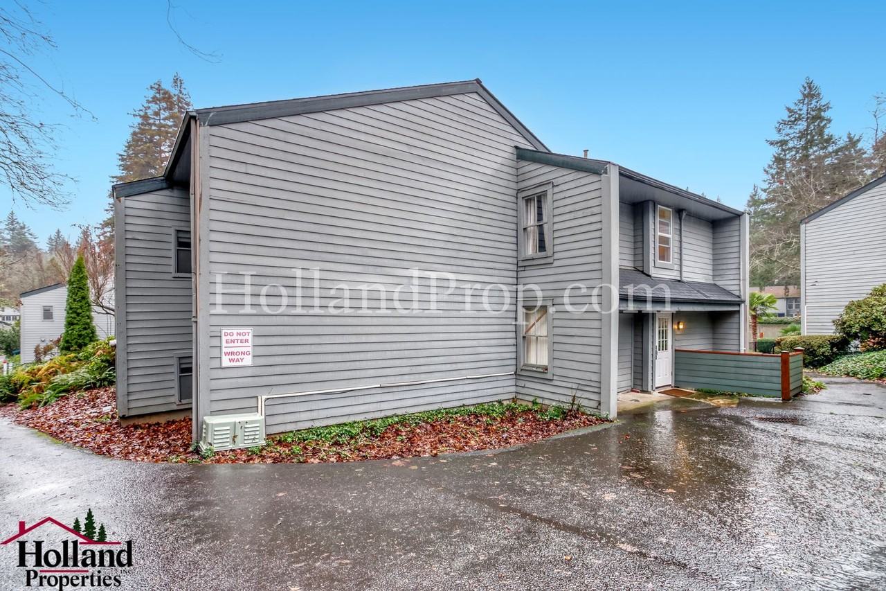 8747 Sw Brightfield Cir - Photo 2 of 18