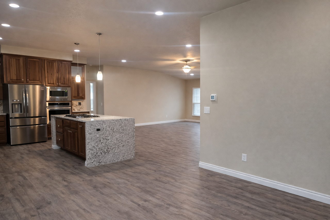 7100 W Yellowstone Ave - Photo 5 of 14