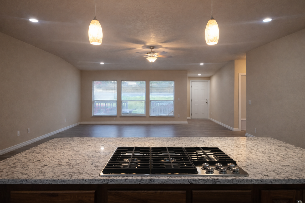 7100 W Yellowstone Ave - Photo 7 of 14