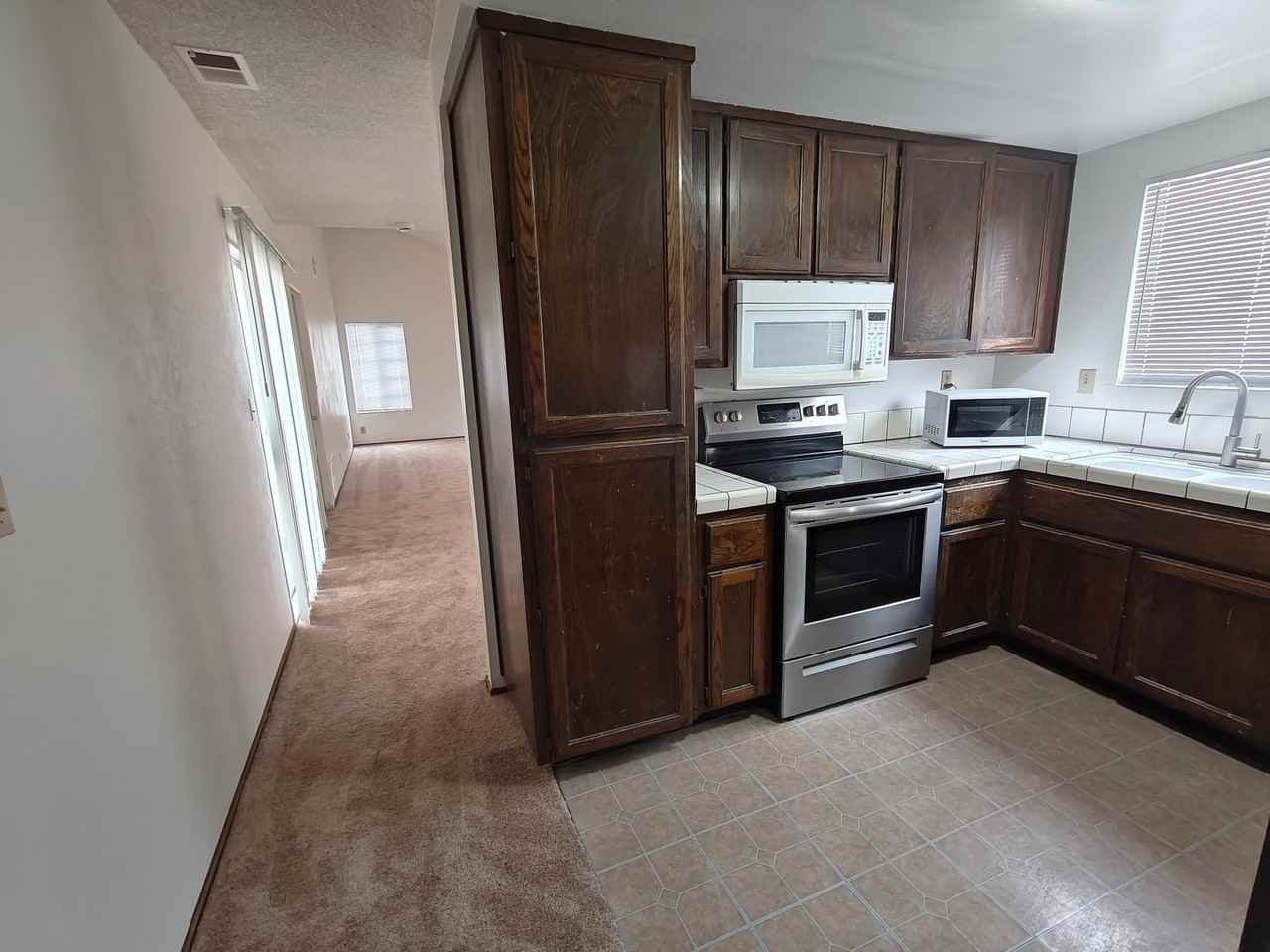 4931 Friar Ave - Photo 4 of 17