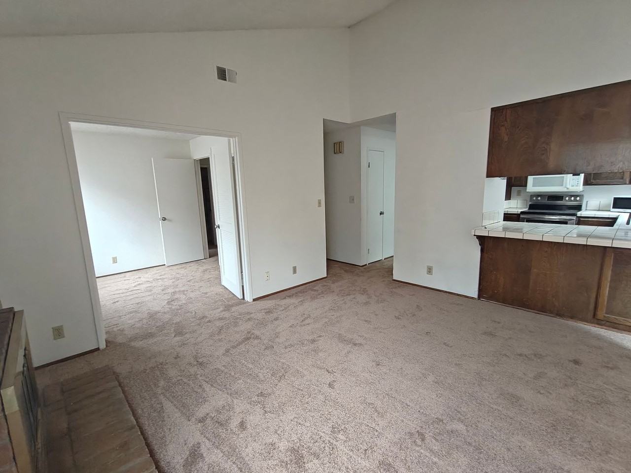 4931 Friar Ave - Photo 6 of 17