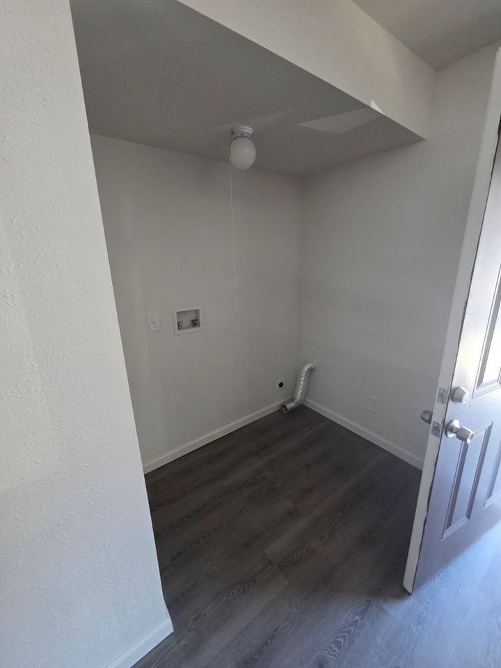 205 S Main St - Photo 2 of 8