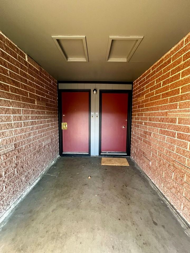 2705 W Nob Hill Blvd #N - Photo 7 of 19