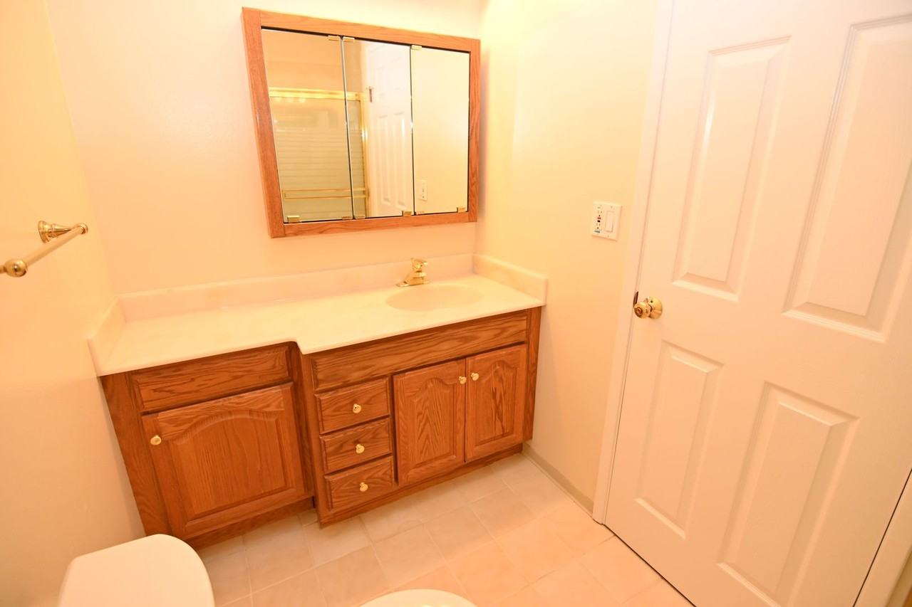 174 Wyandotte Dr - Photo 7 of 12