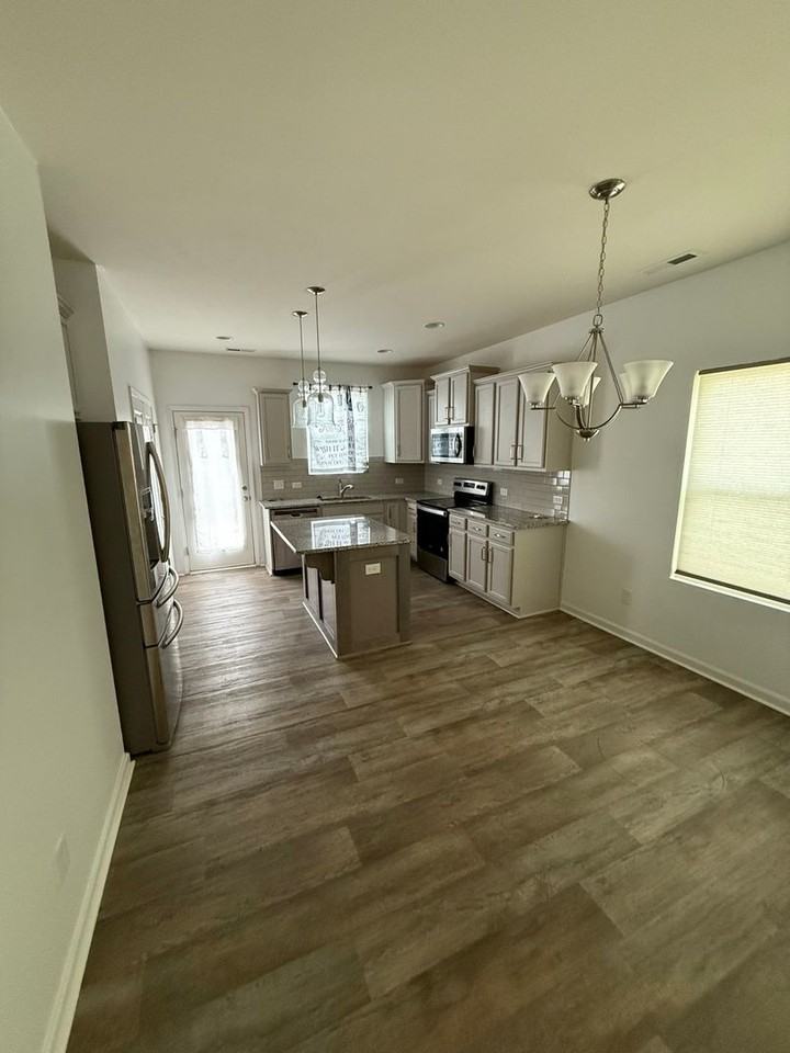 5954 River Meadow Ct - Photo 7 of 27