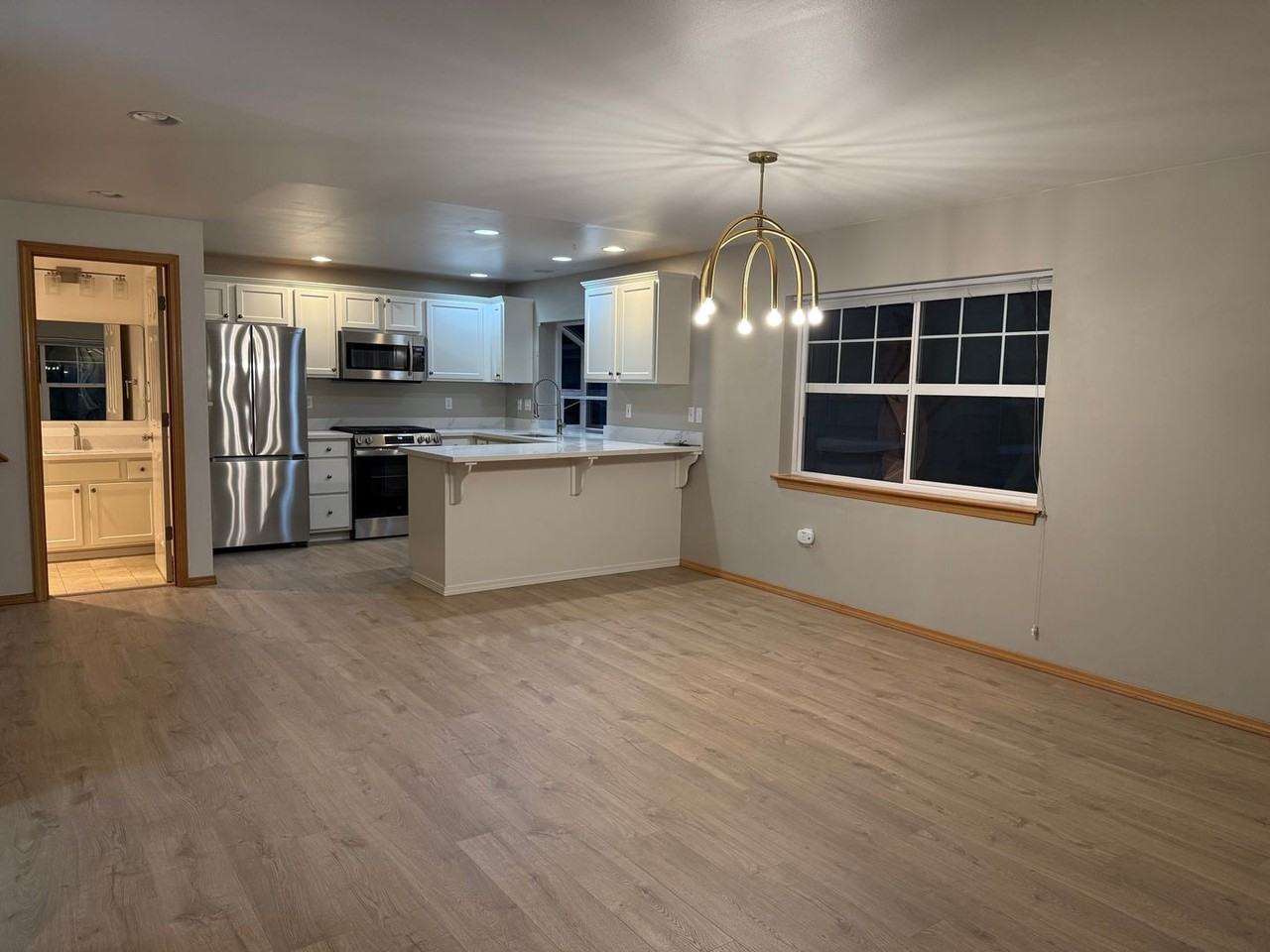 14338B Lenora Pl N - Photo 2 of 18