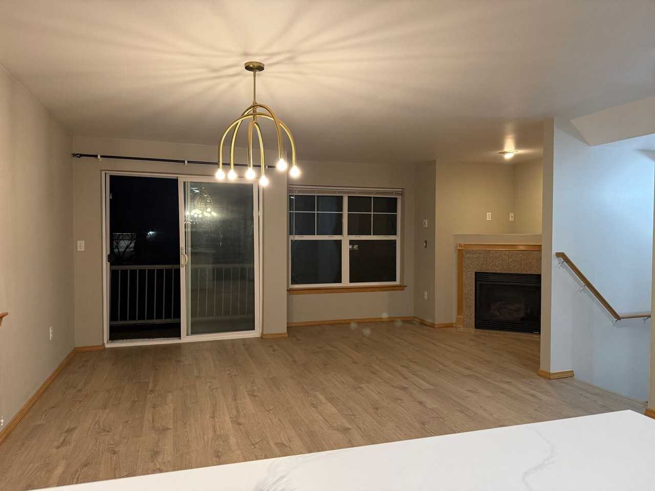 14338B Lenora Pl N - Photo 4 of 18