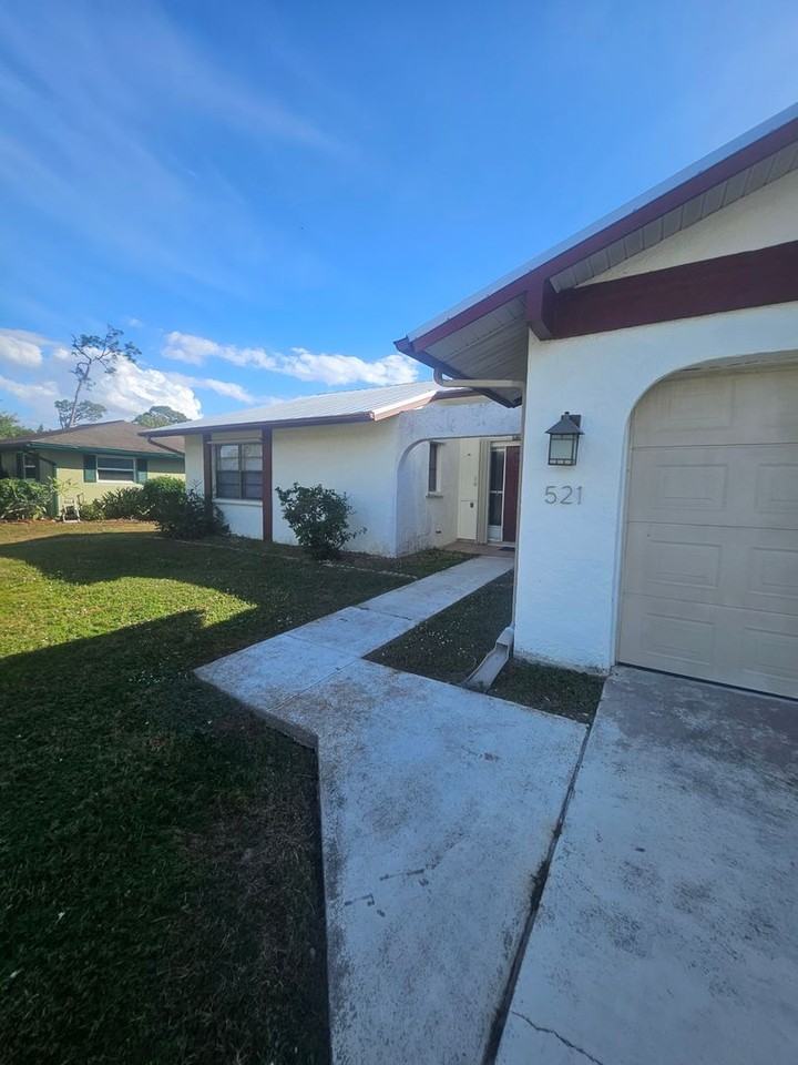 521 Meridan Ave Nw - Photo 2 of 18