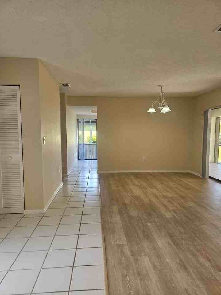 521 Meridan Ave Nw - Photo 5 of 18