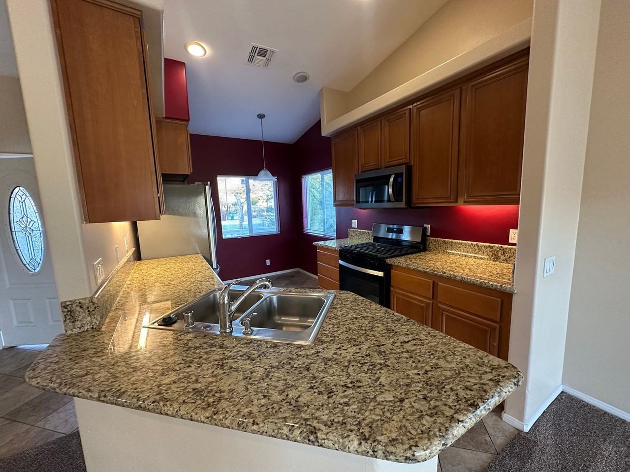 61819 Petunia Dr - Photo 5 of 21