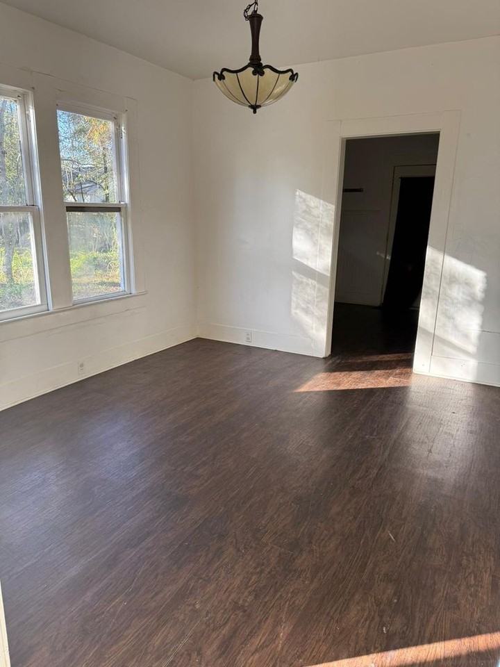 2550 Pierce St - Photo 3 of 15