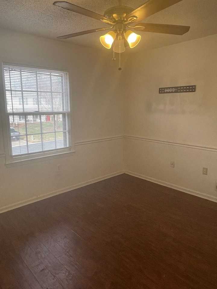 7400 Lea Wood Ln - Photo 7 of 11