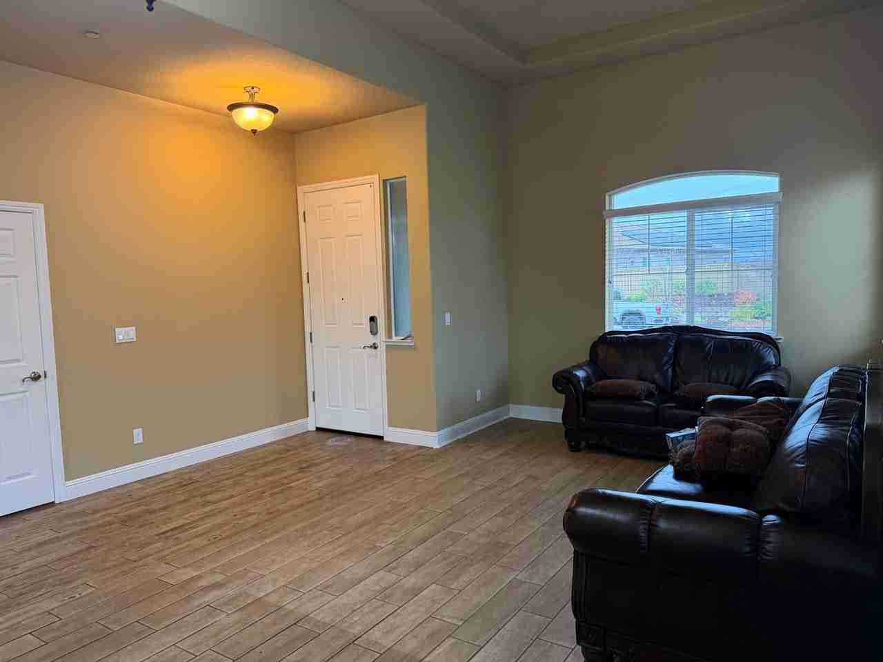 2109 Buljan Ct - Photo 4 of 37