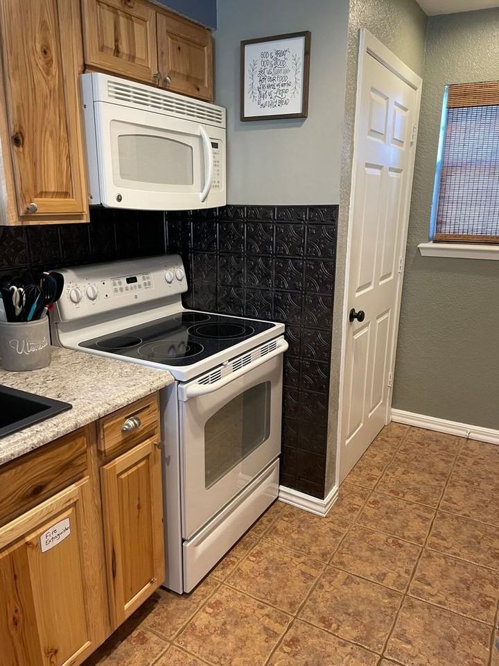 140 W Rockford Dr - Photo 6 of 27