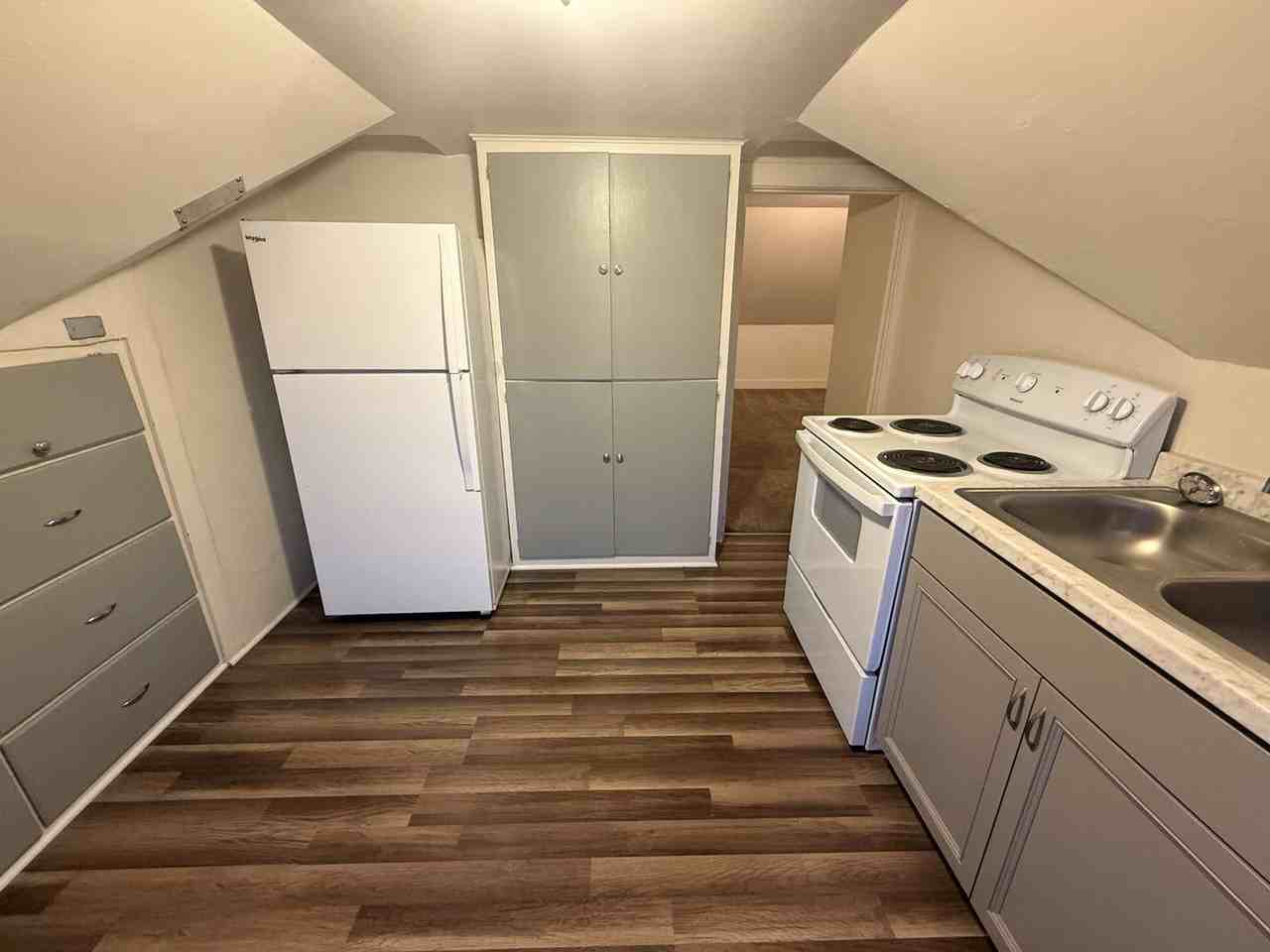 412 Kittitas St - Photo 3 of 8