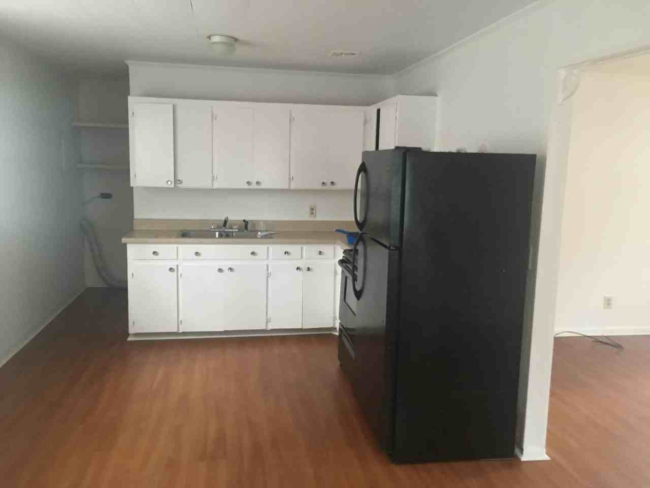 208 Corman Ave - Photo 2 of 4