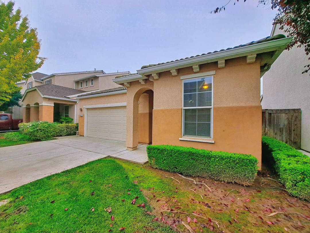 4633 W Naomi Way - Photo 3 of 22