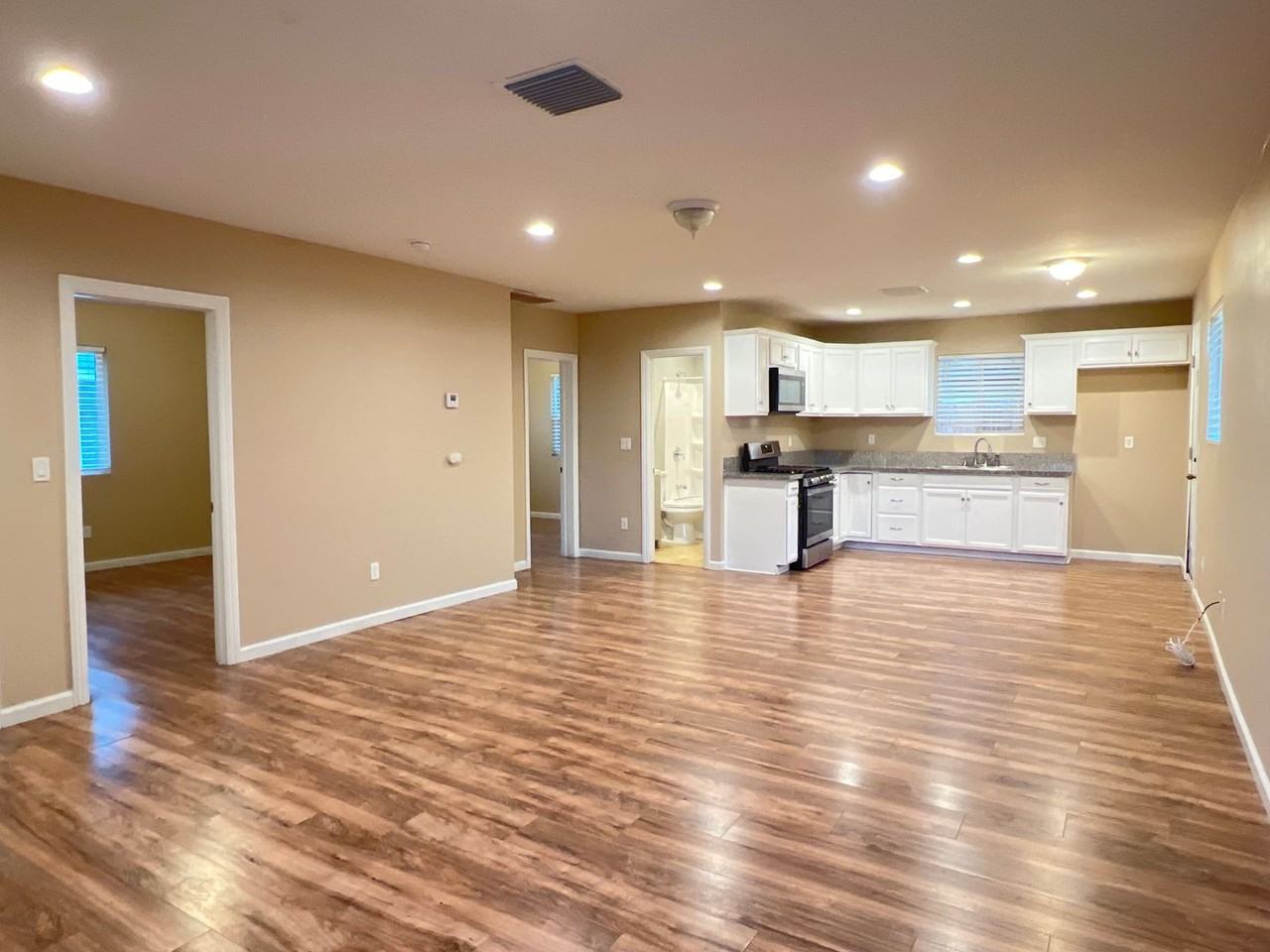 2304 Pictoria Dr - Photo 2 of 15