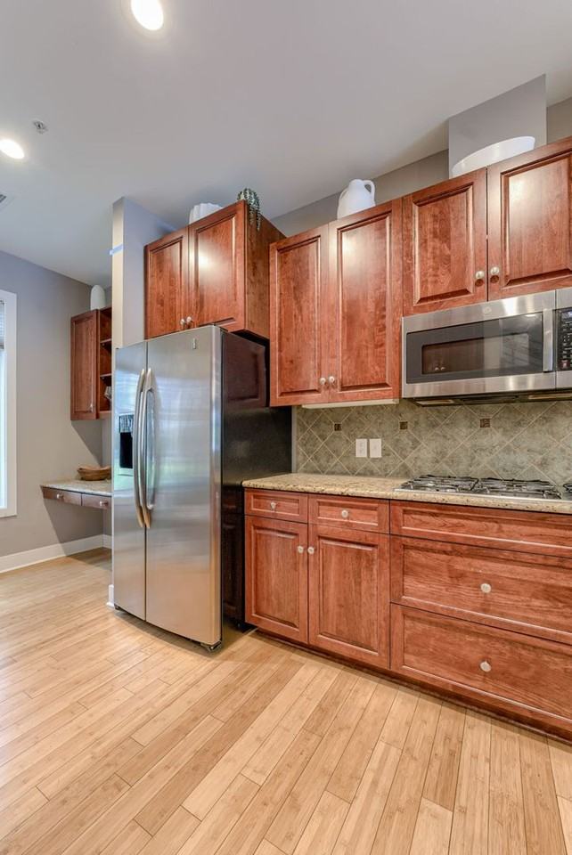 535 Riverfront Plz - Photo 7 of 30