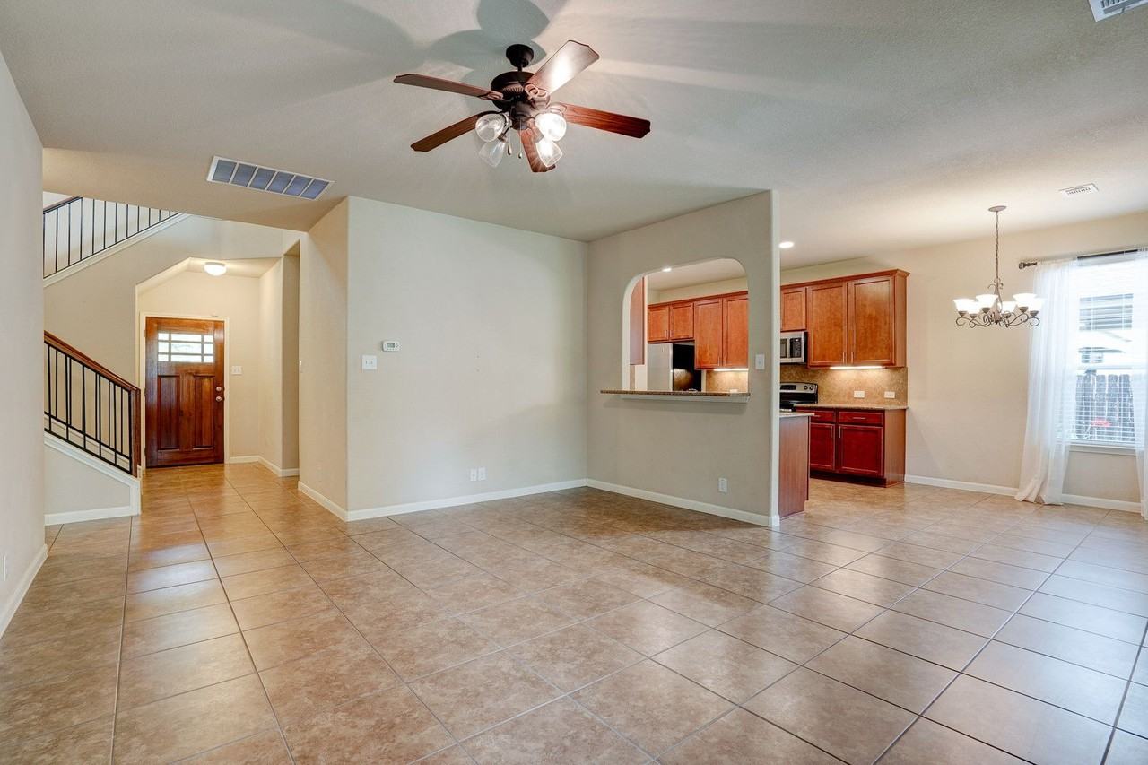 520 Glacial Stream Ln - Photo 6 of 37