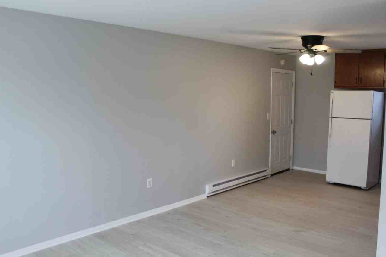 1534 Section St - Photo 5 of 18