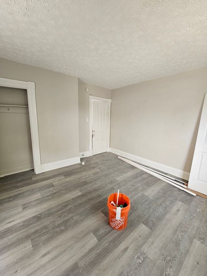 6710 Vine St - Photo 2 of 18