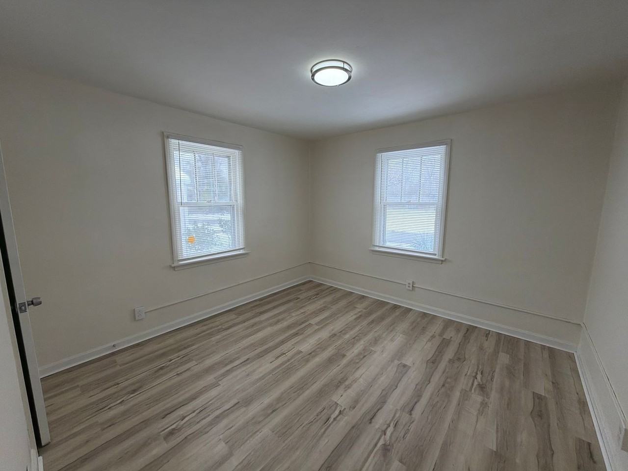 110 Fermo Ave - Photo 7 of 18