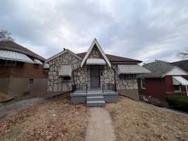 featured image of 3004 Capehart Dr