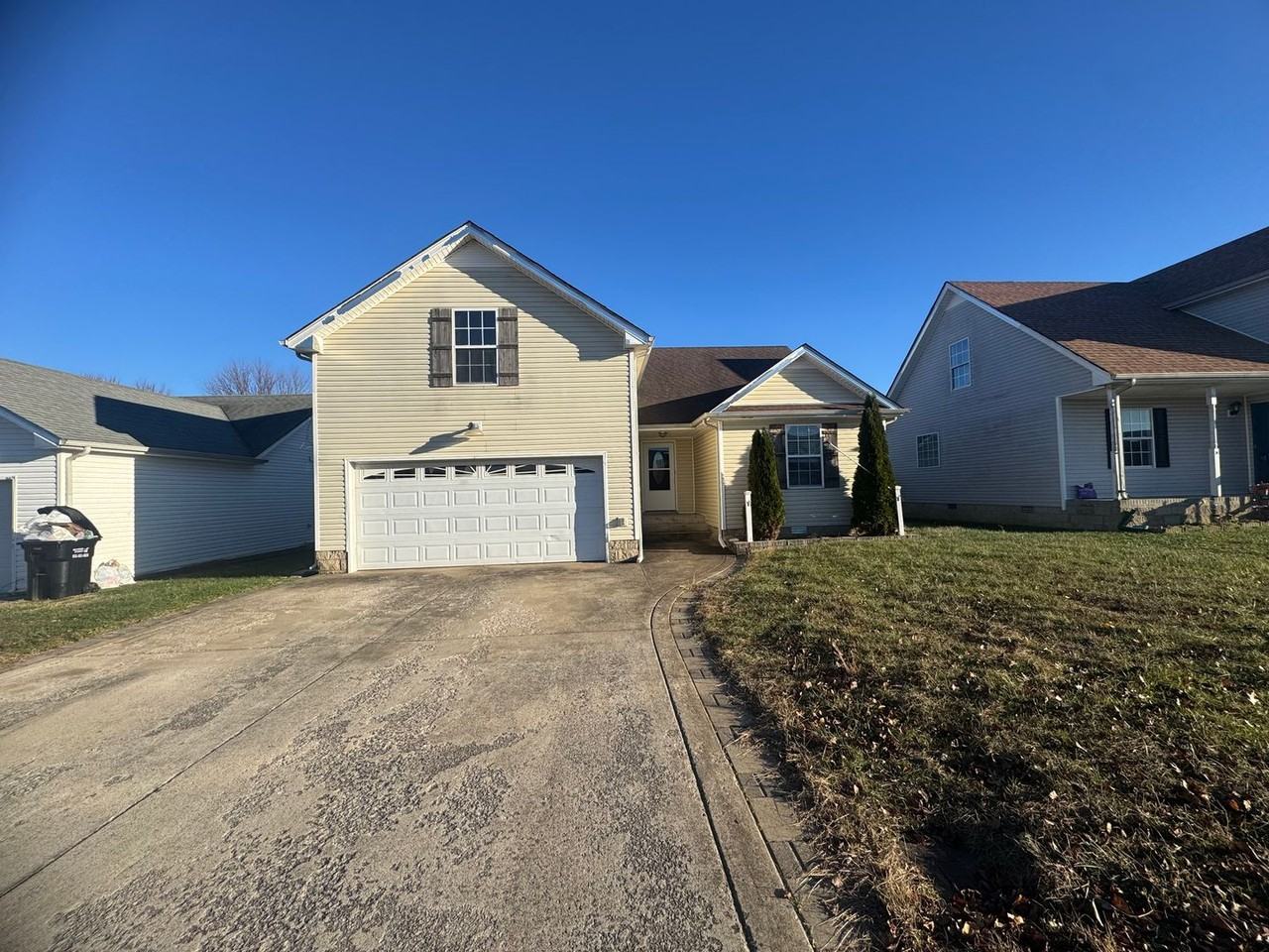 1051 Cindy Jo Ct - Photo 2 of 33