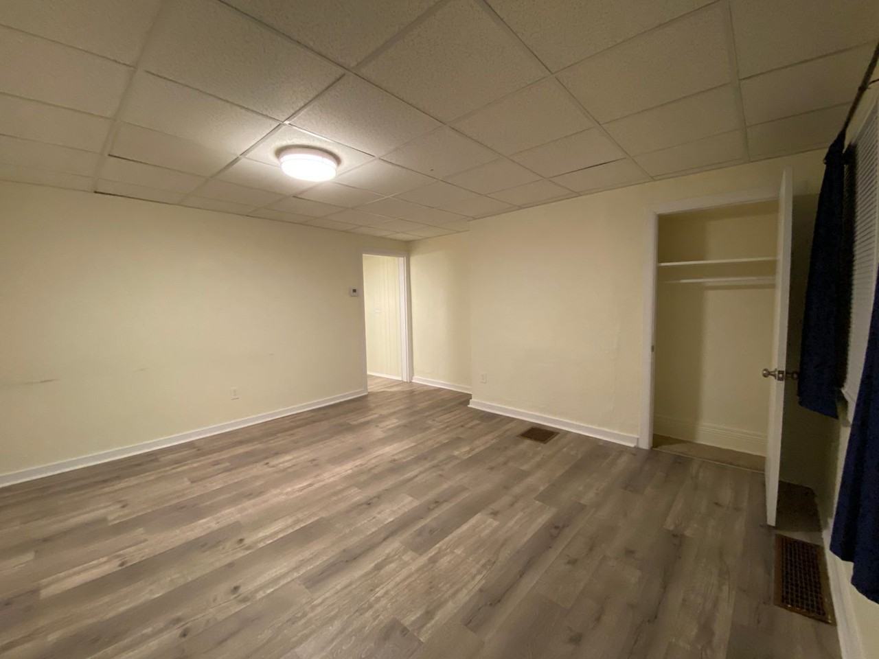 2718 Cobden St - Photo 2 of 12