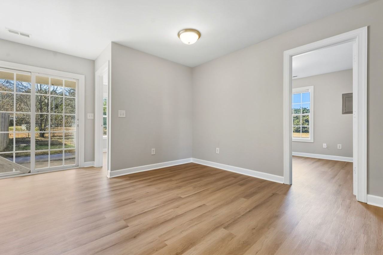 1131 Summerkings Ct - Photo 6 of 19