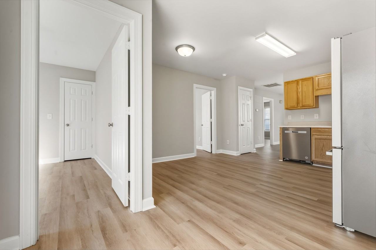 1131 Summerkings Ct - Photo 7 of 19