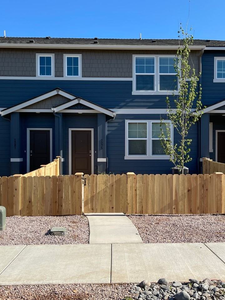 1275 Nw Upas Ave - Photo 2 of 23