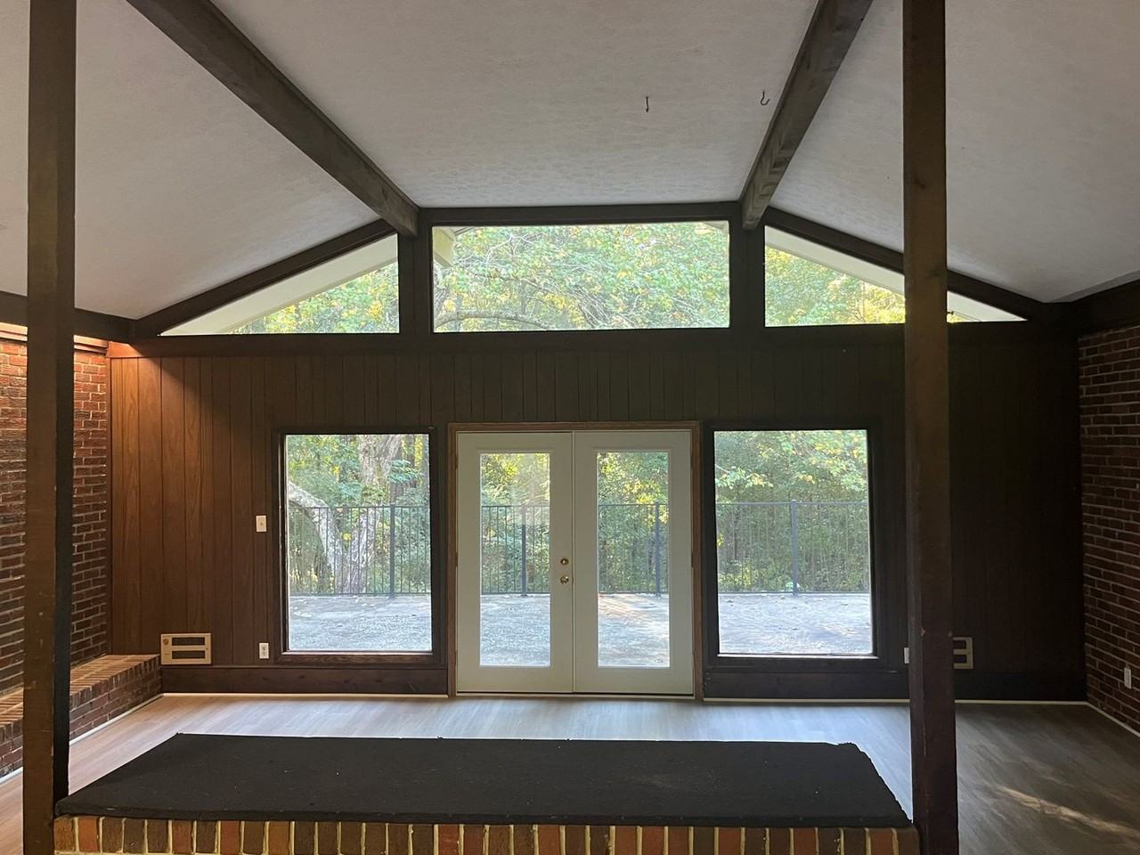 163 Old Norton Rd - Photo 3 of 19