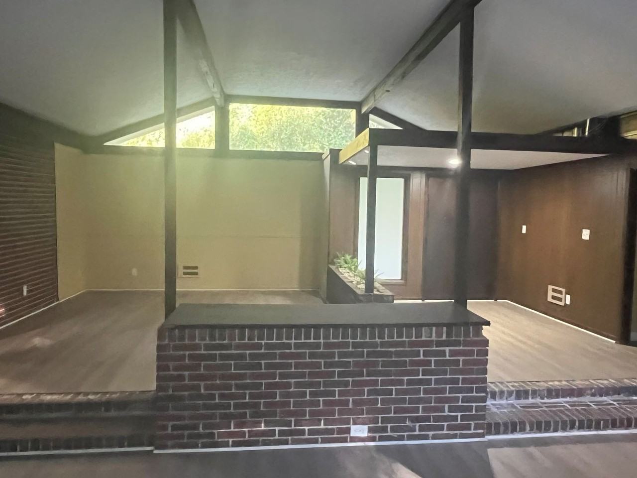 163 Old Norton Rd - Photo 4 of 19