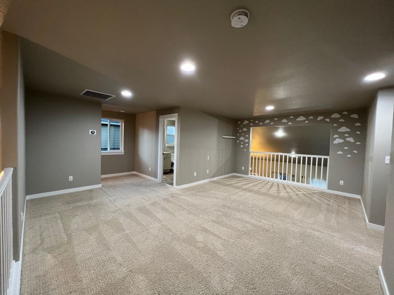 410 Cameo Dr - Photo 4 of 9