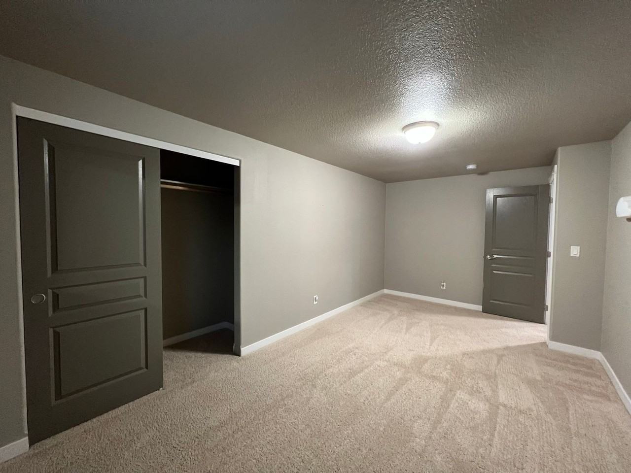 410 Cameo Dr - Photo 5 of 9