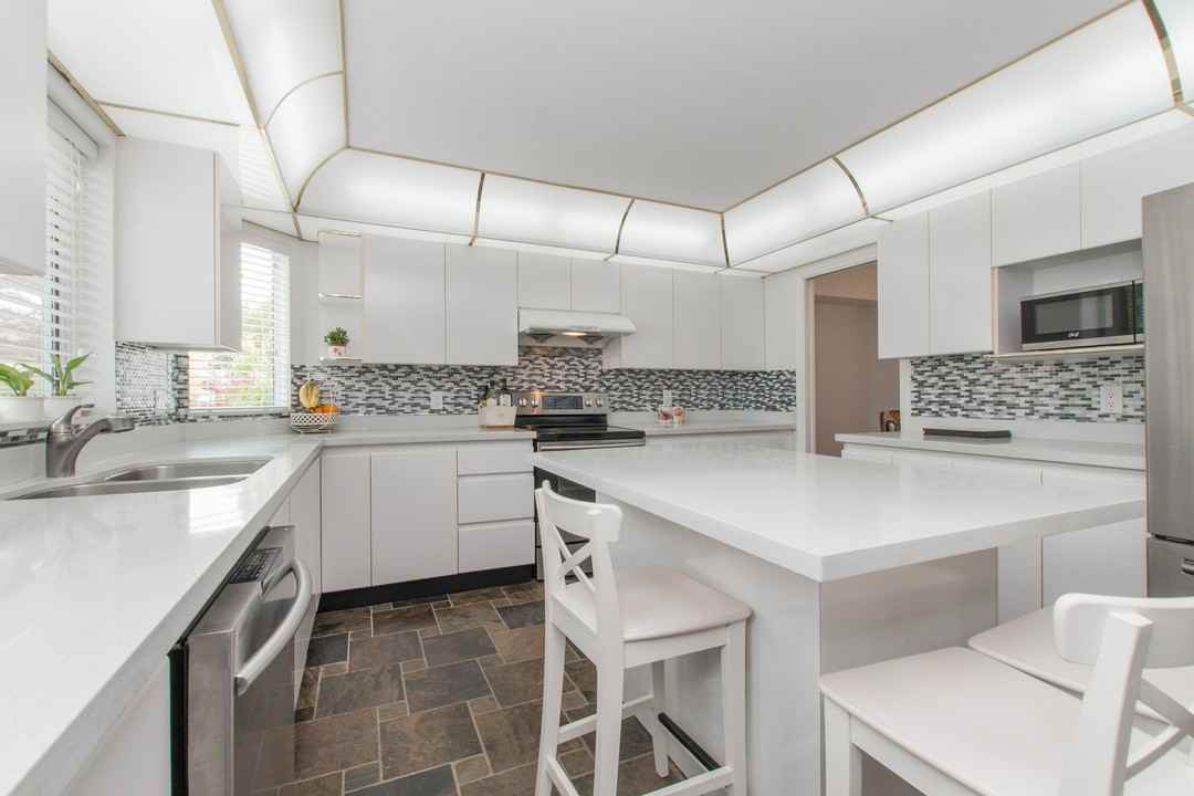 10940 161A Street - Photo 4 of 16