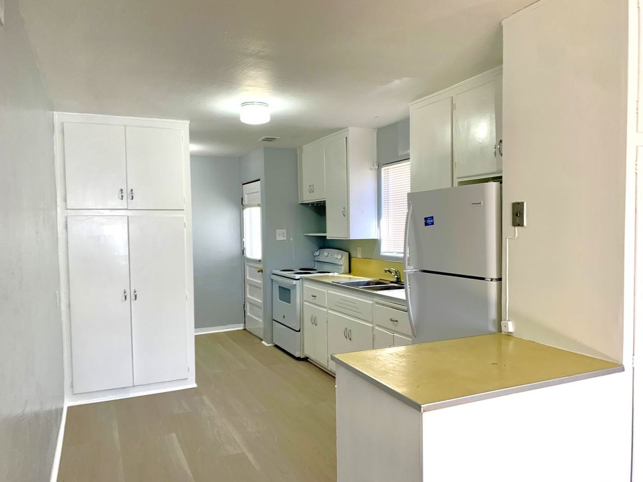 444 Florida St SE - Photo 5 of 14