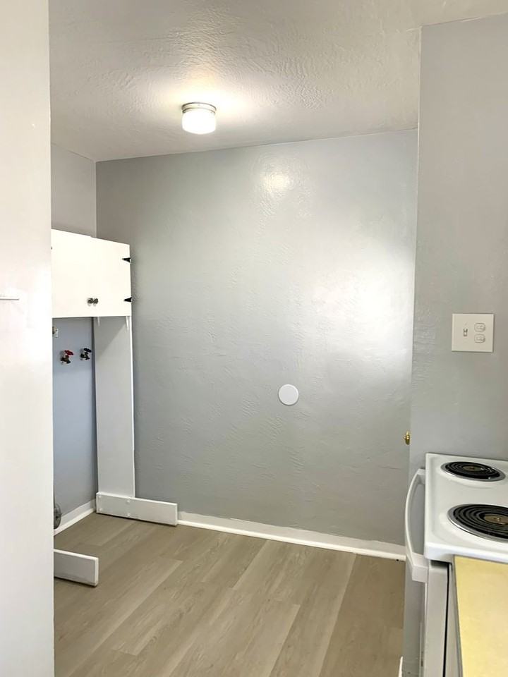 444 Florida St SE - Photo 6 of 14