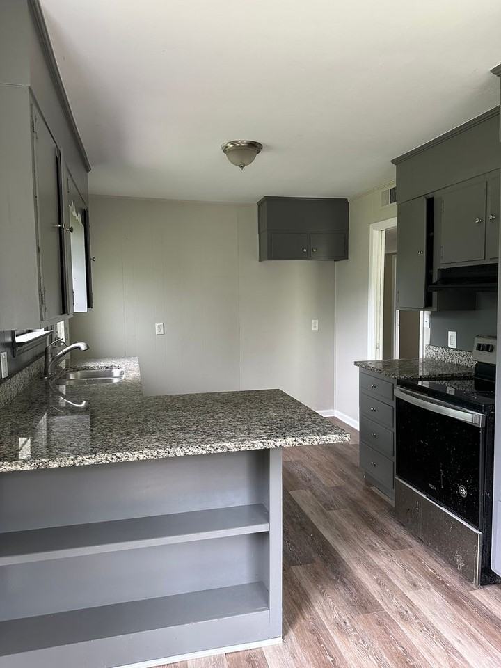 5033 Letson St - Photo 3 of 8