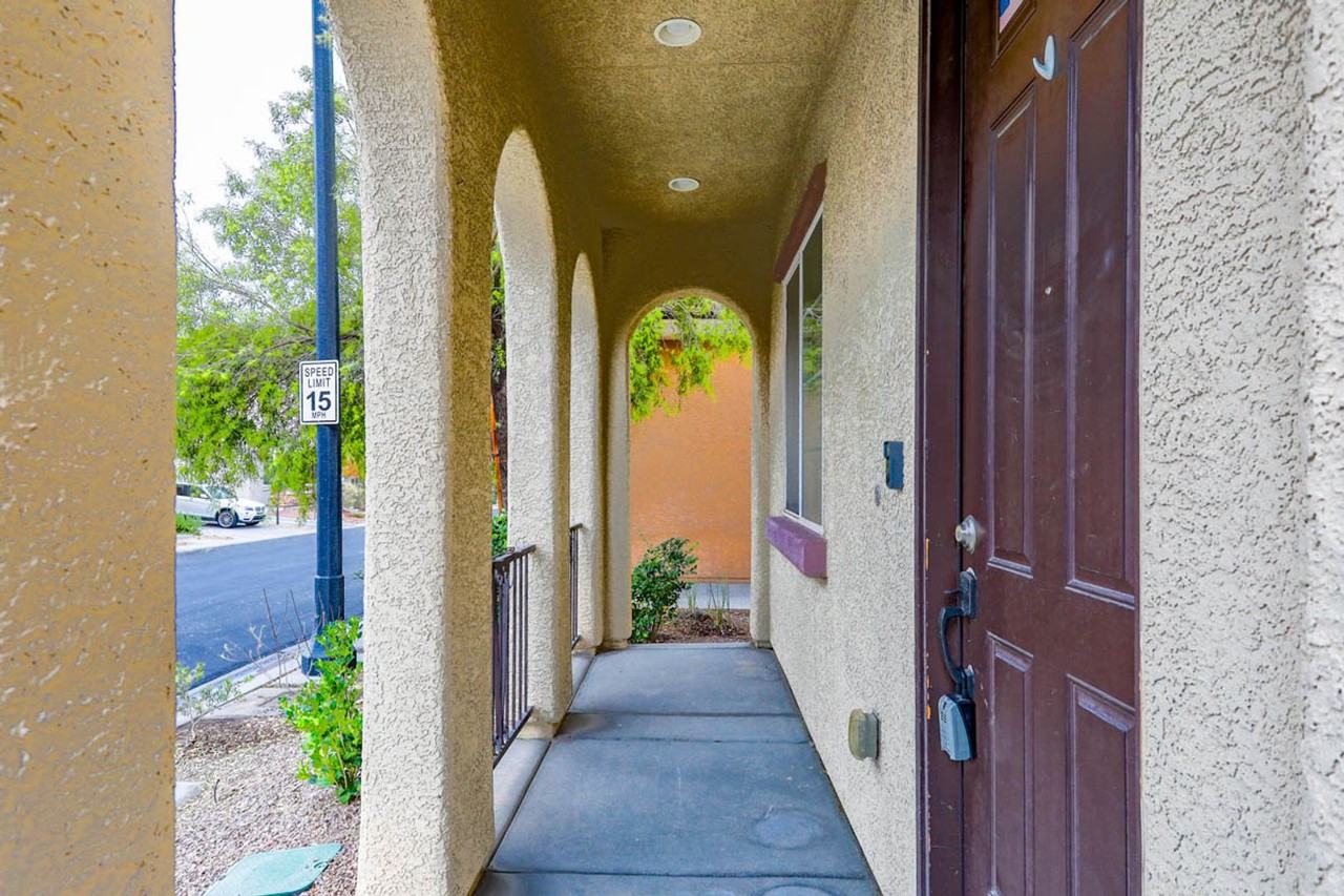 6561 Grand Concourse St - Photo 4 of 45