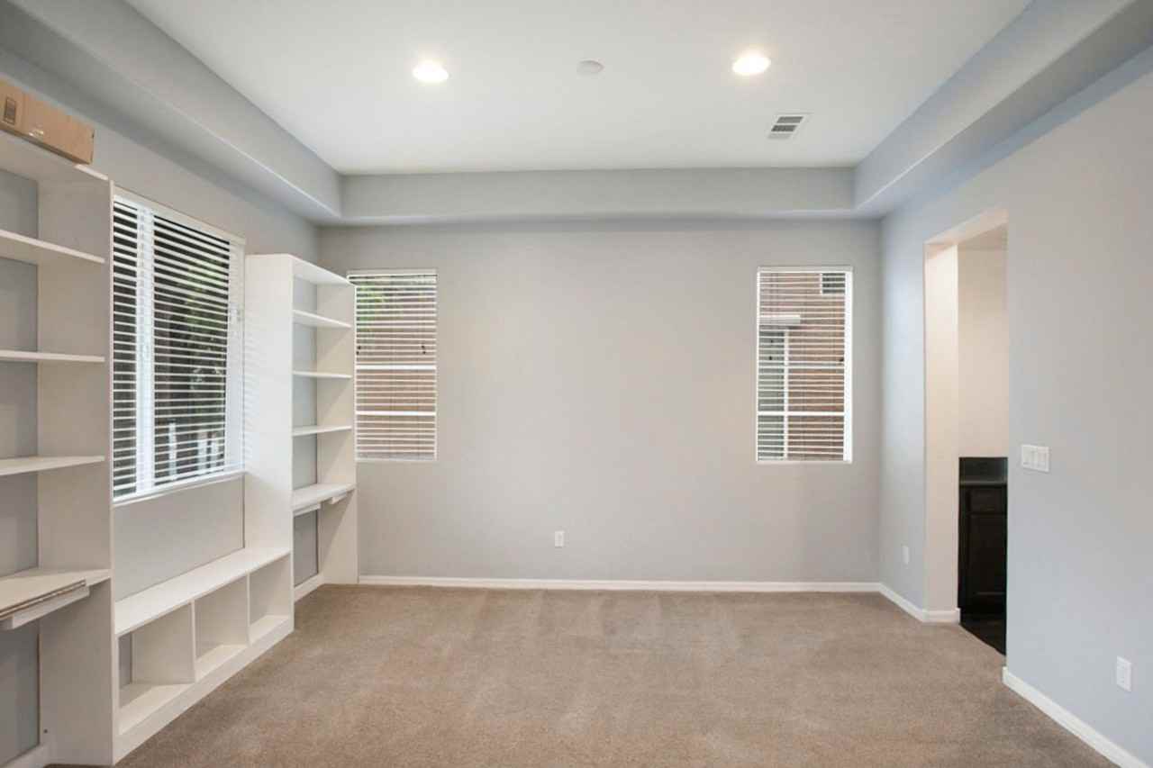 6561 Grand Concourse St - Photo 5 of 45