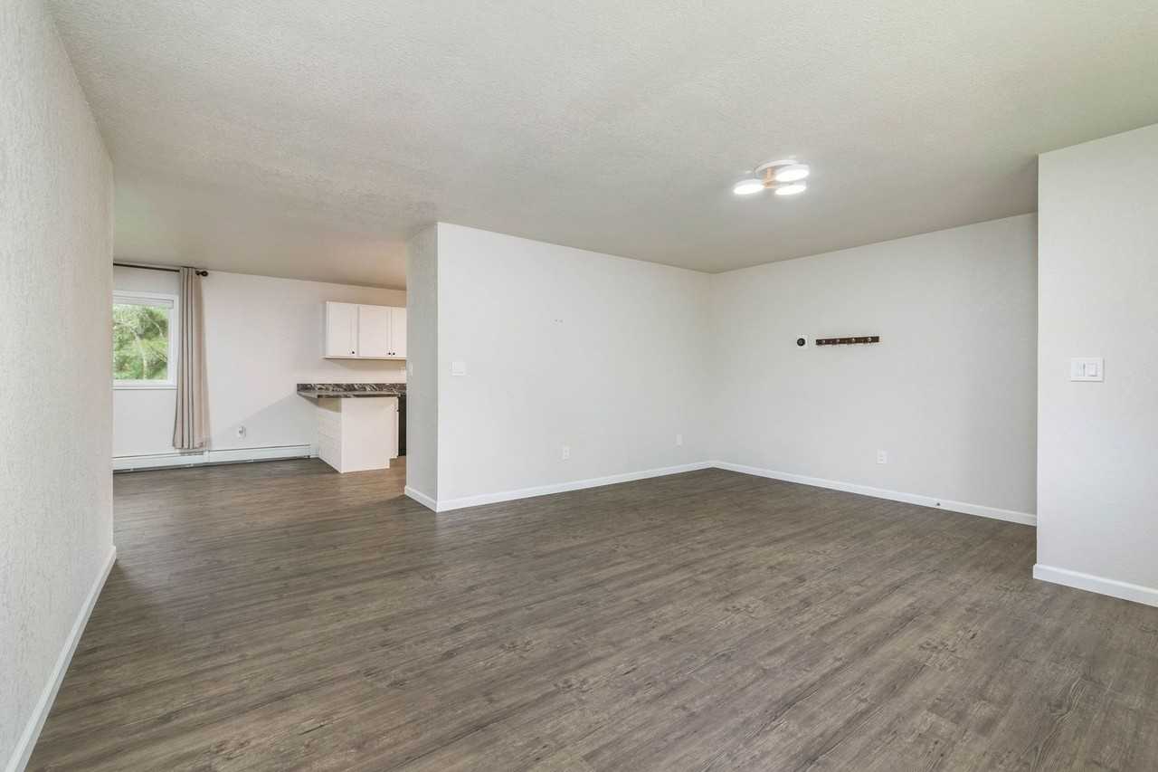 2826 Totem Dr - Photo 3 of 22