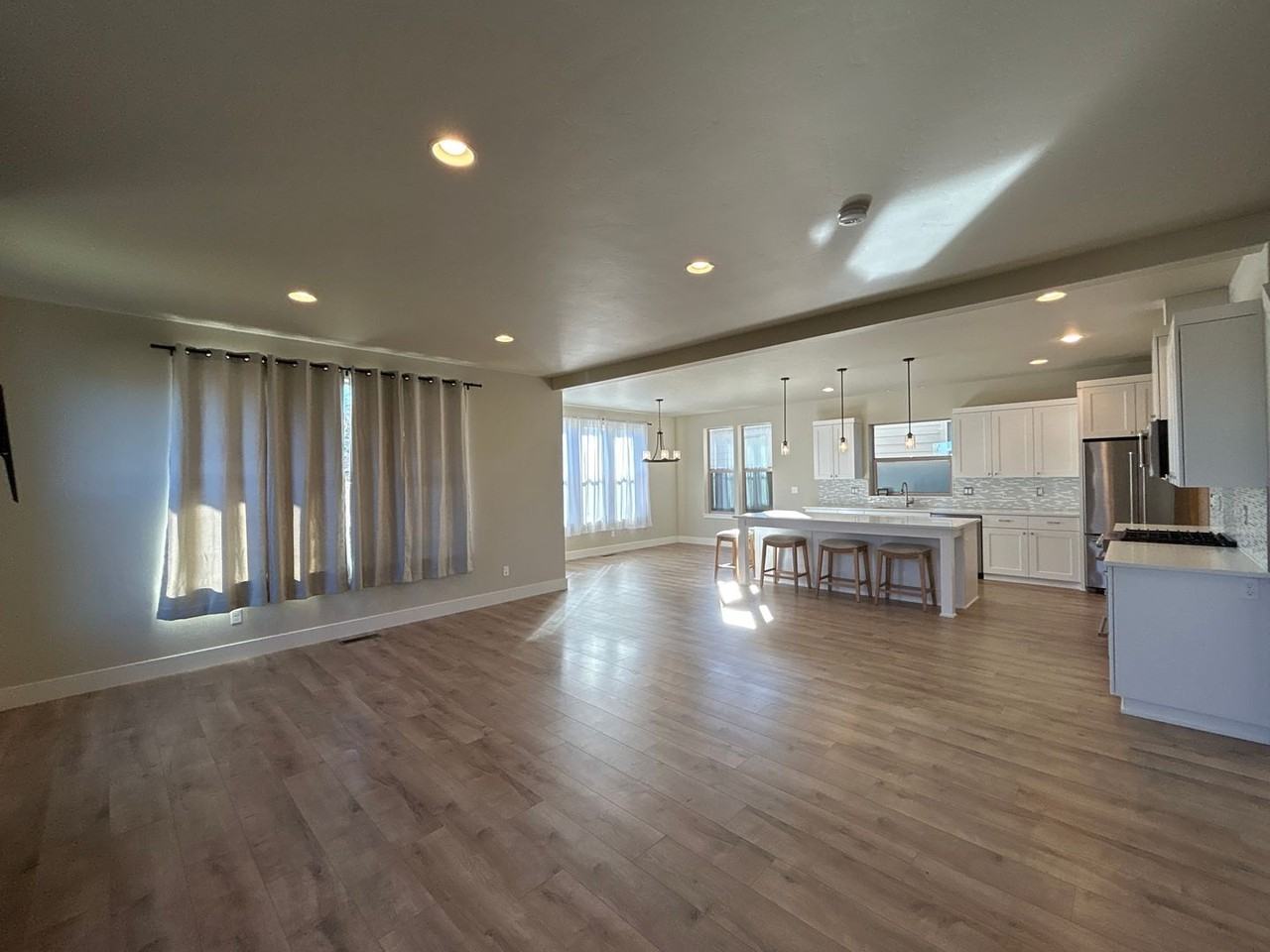 63123 Nw Via Cambria - Photo 3 of 26