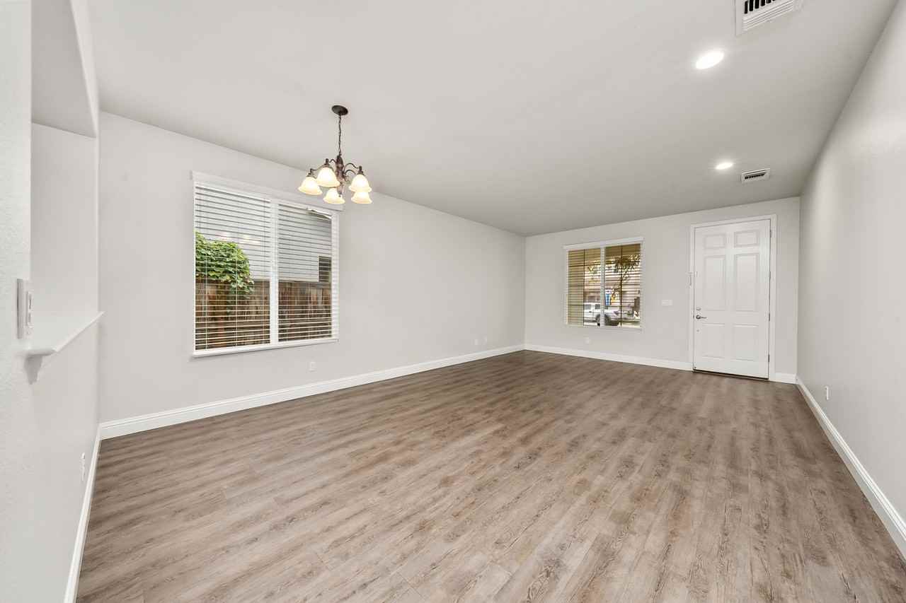 2120 Stansfield Dr - Photo 2 of 18