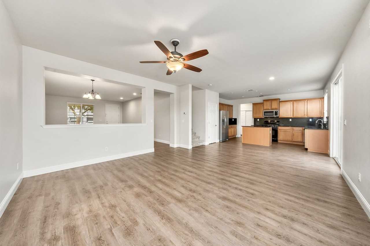 2120 Stansfield Dr - Photo 3 of 18