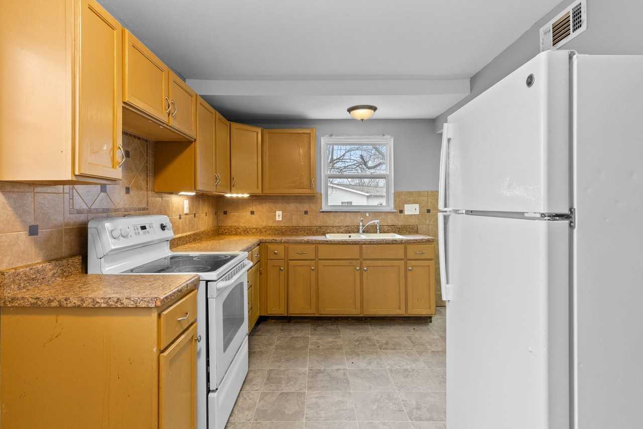 2265 Grants Pkwy - Photo 5 of 20