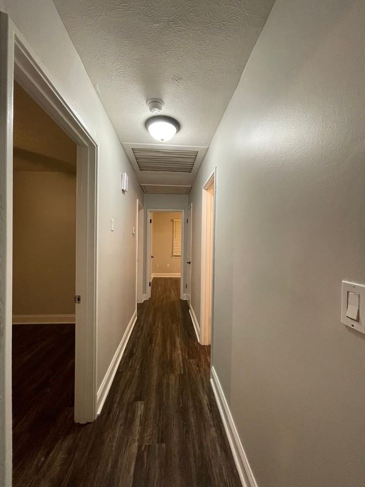 3461 Dundale Rd - Photo 2 of 10